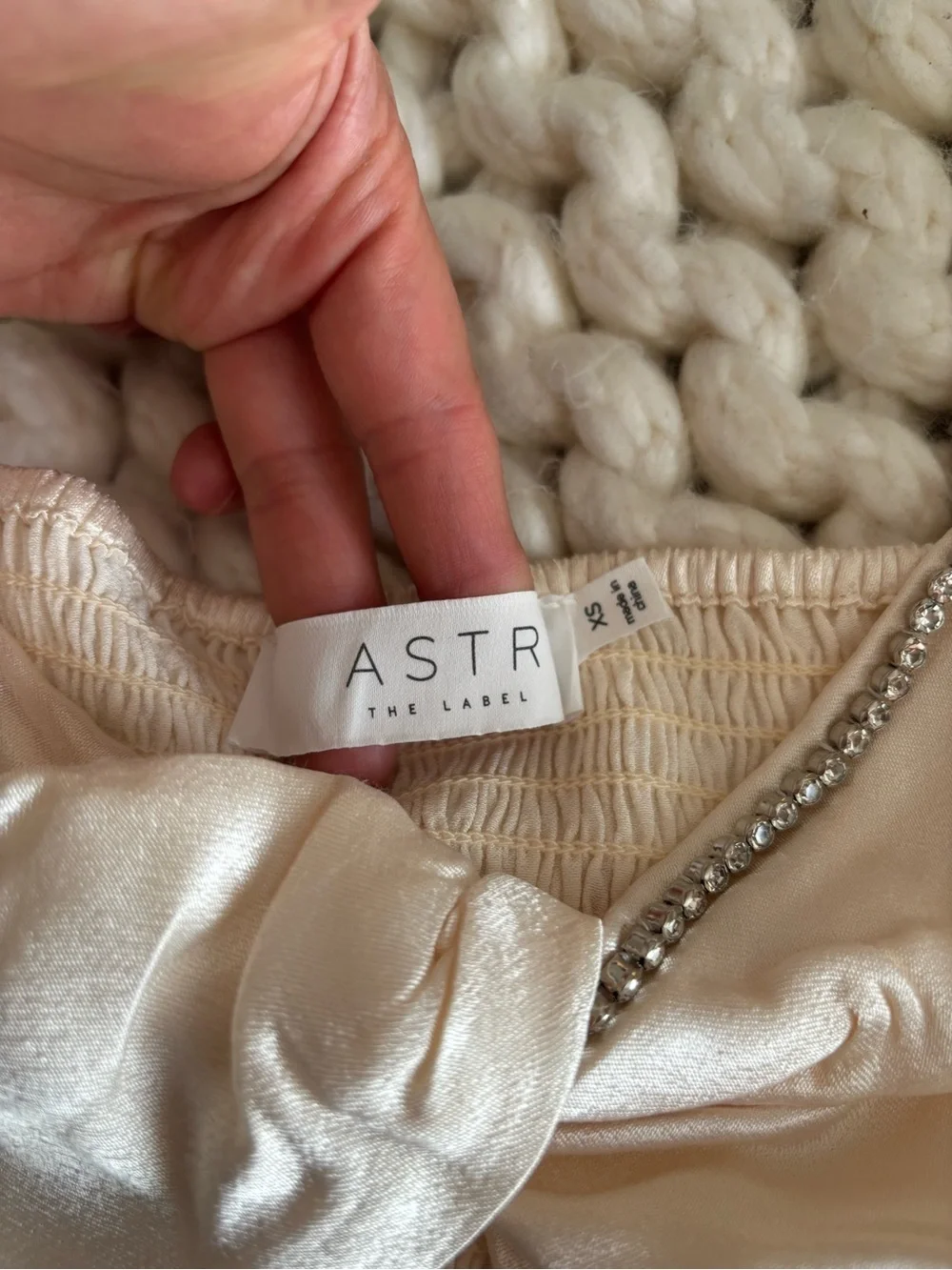 Astr Cream Twist-Front Puff Sleeve Blouse